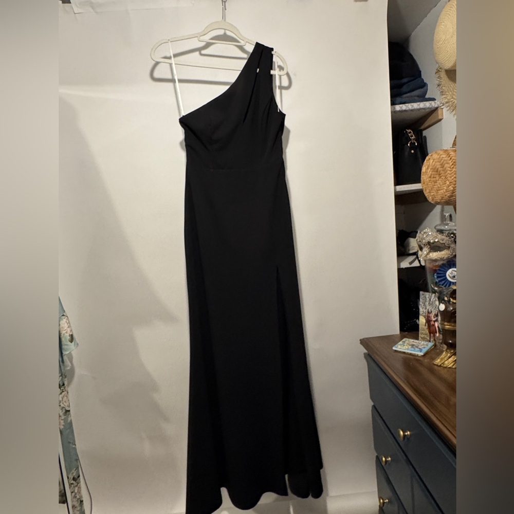 Lulu's Black One-Shoulder Gown